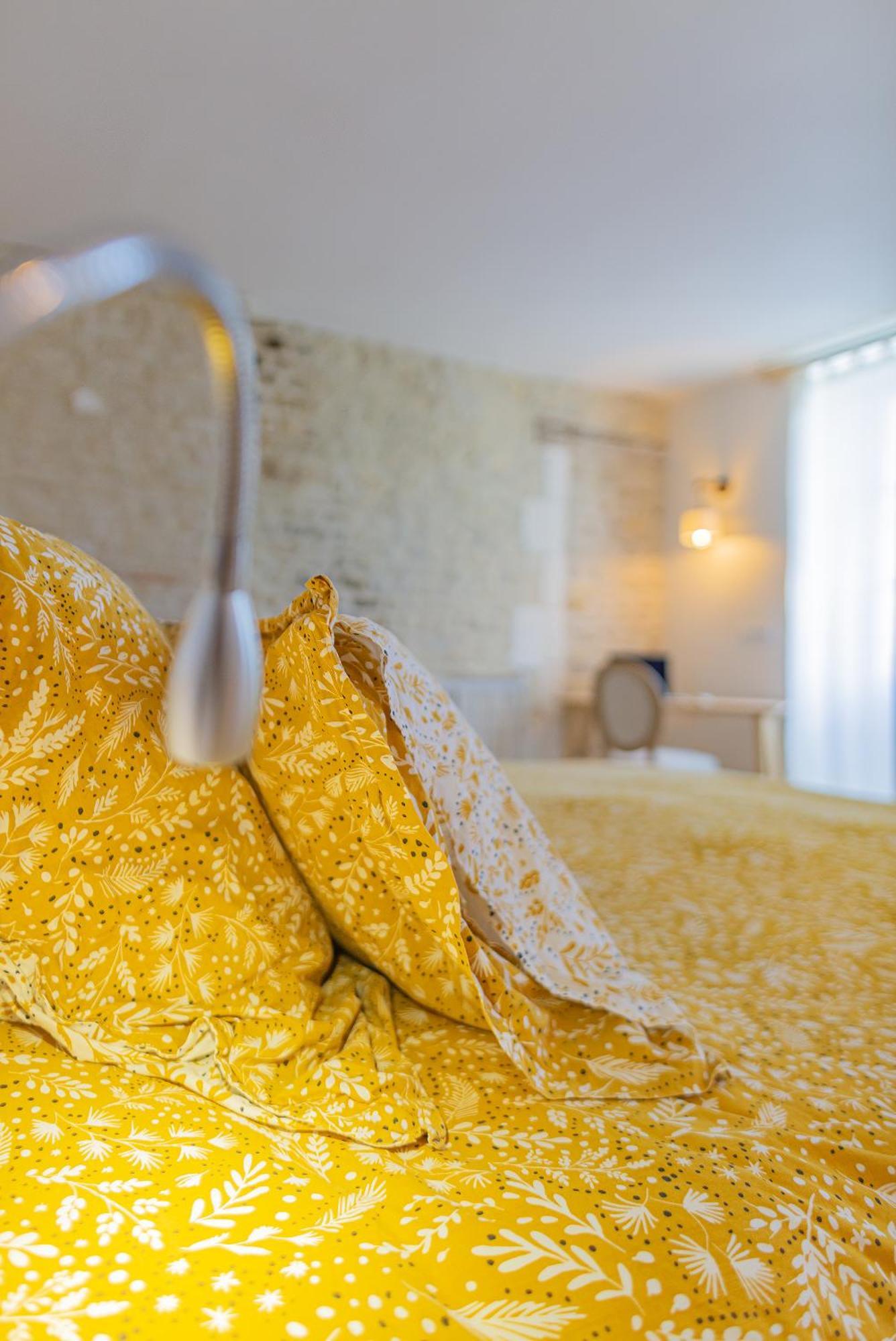 Les Gites Du Chateau Bouhet Kültér fotó
